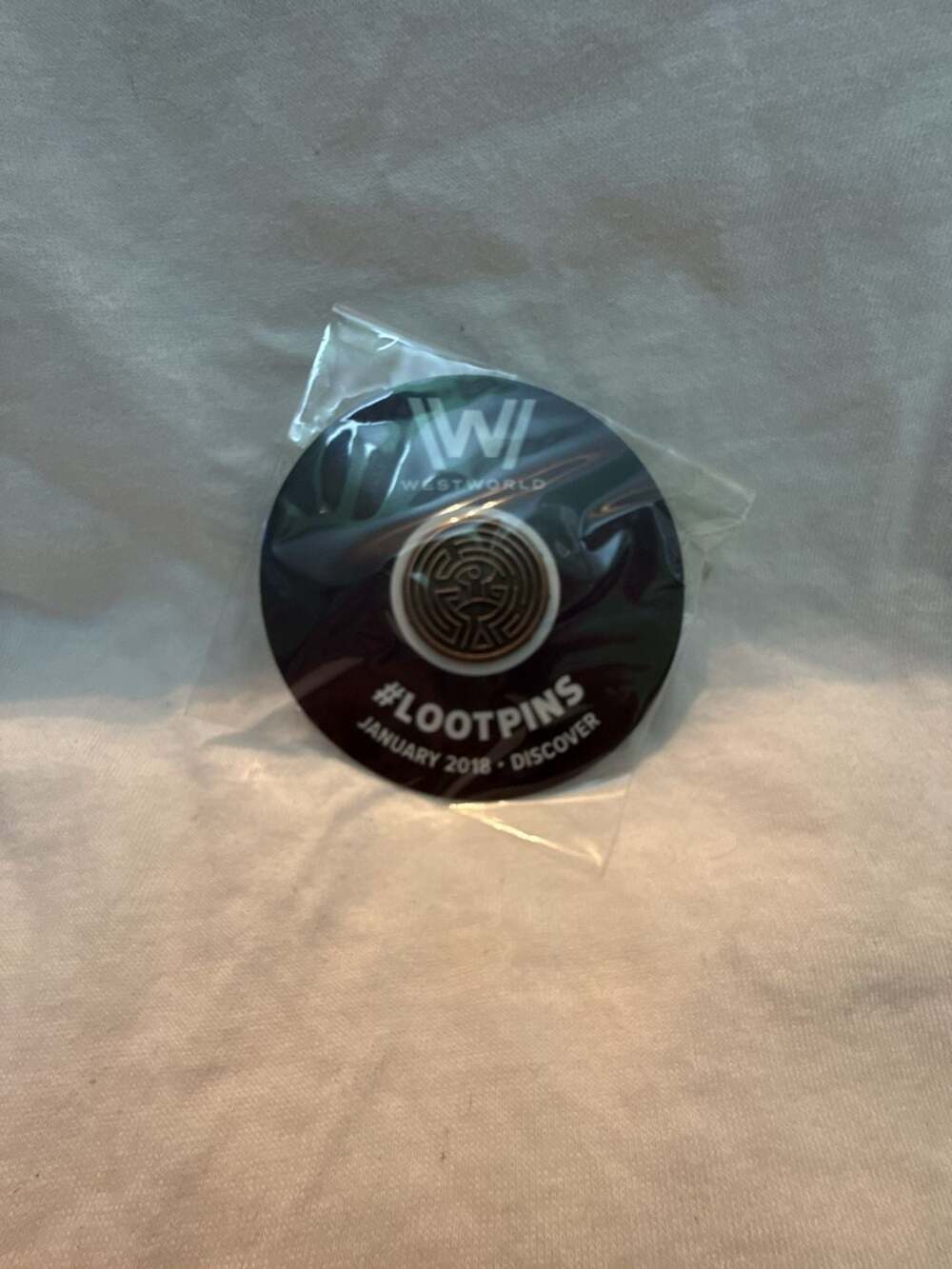 Collector Pin: WESTWORLD LOOTPINS - JANUARY 2018 - DISCOVER